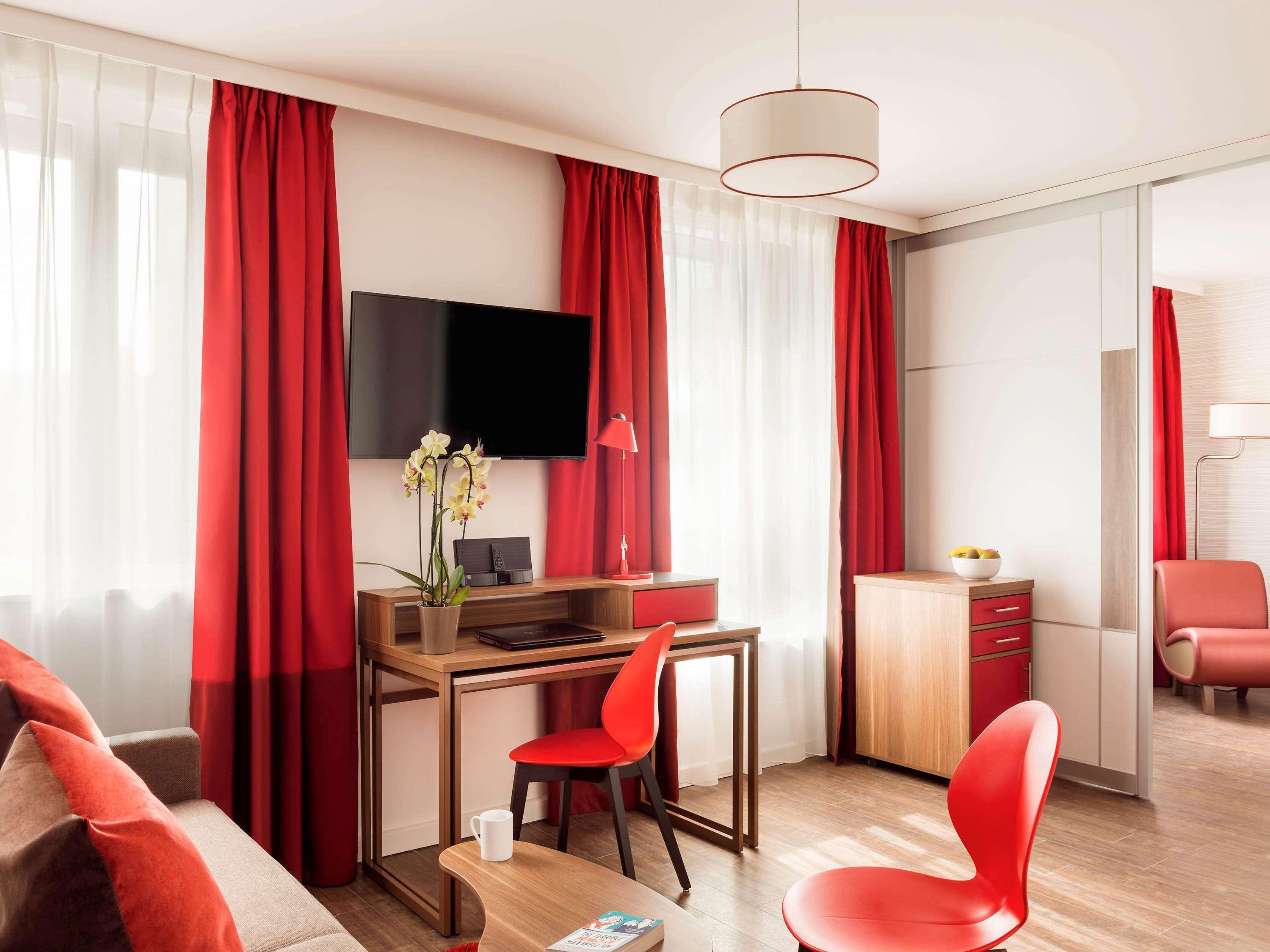 Aparthotel Adagio La Defense Courbevoie Exteriör bild