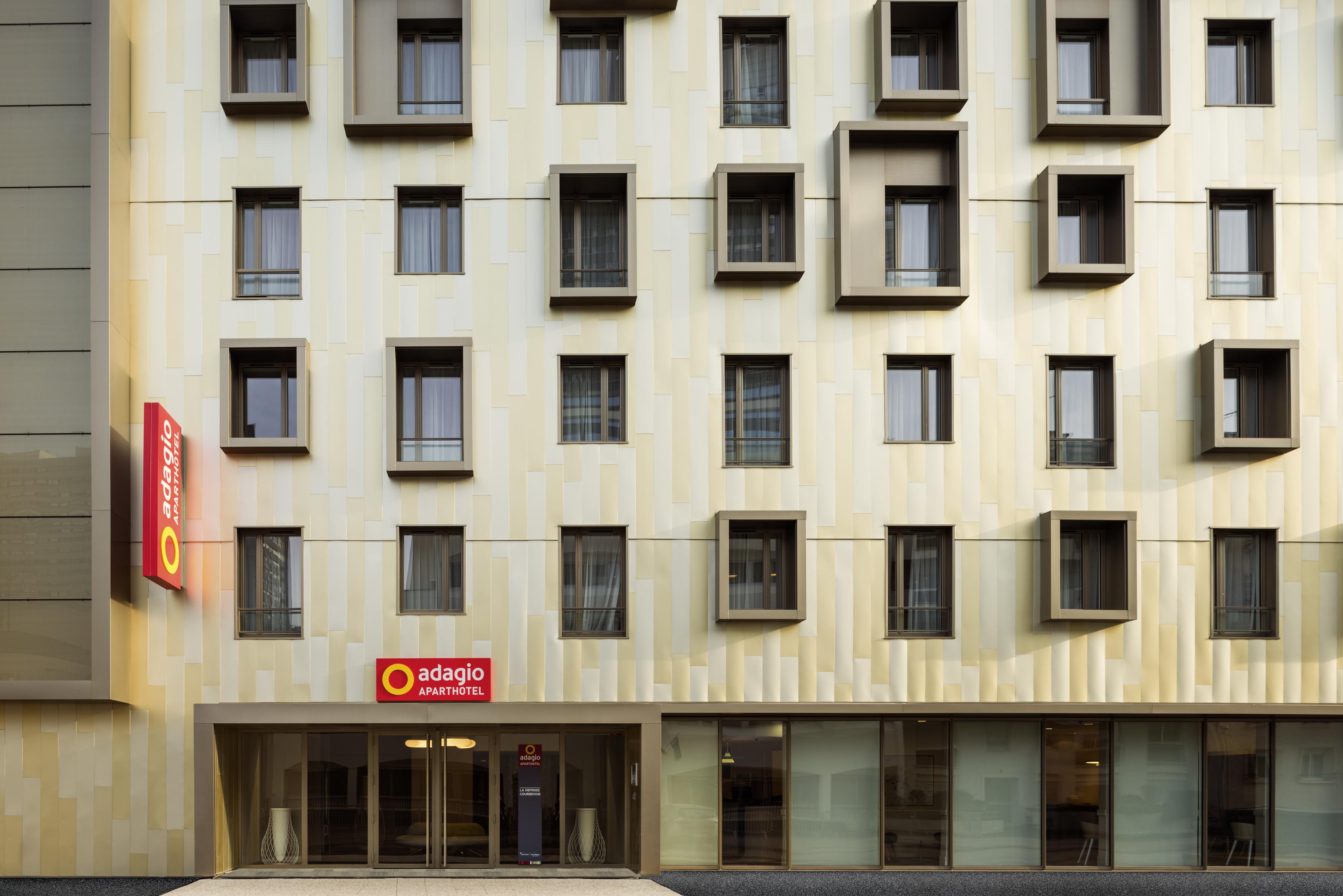 Aparthotel Adagio La Defense Courbevoie Exteriör bild