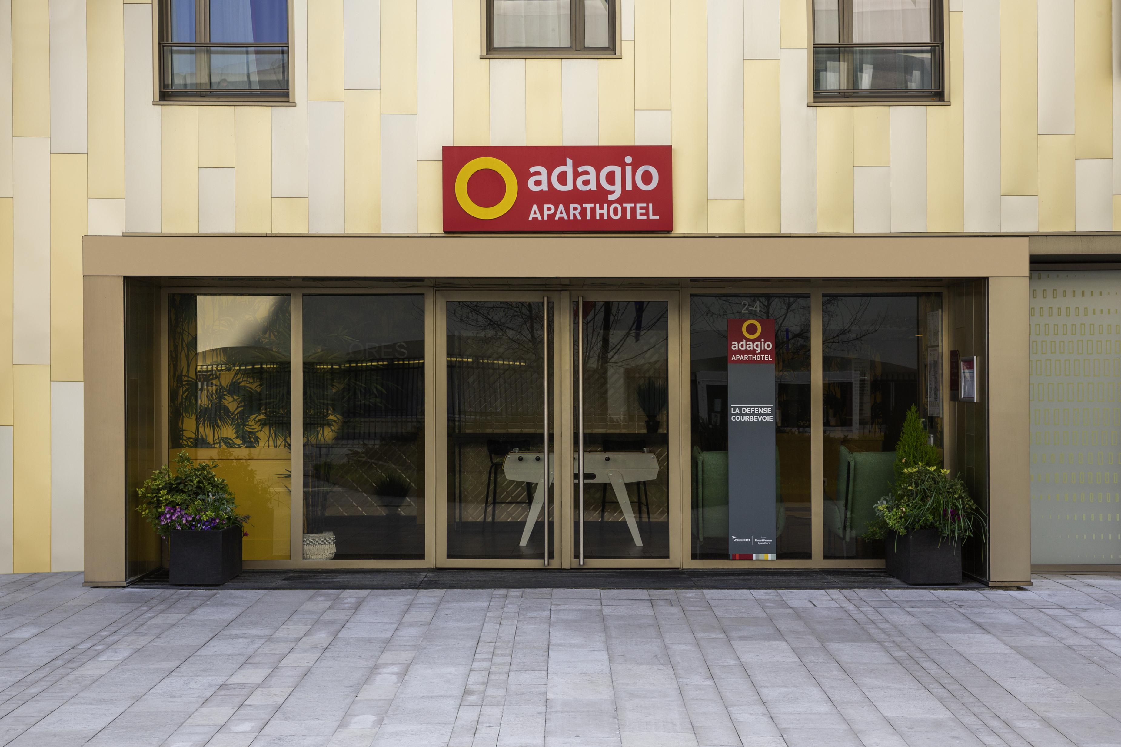 Aparthotel Adagio La Defense Courbevoie Exteriör bild