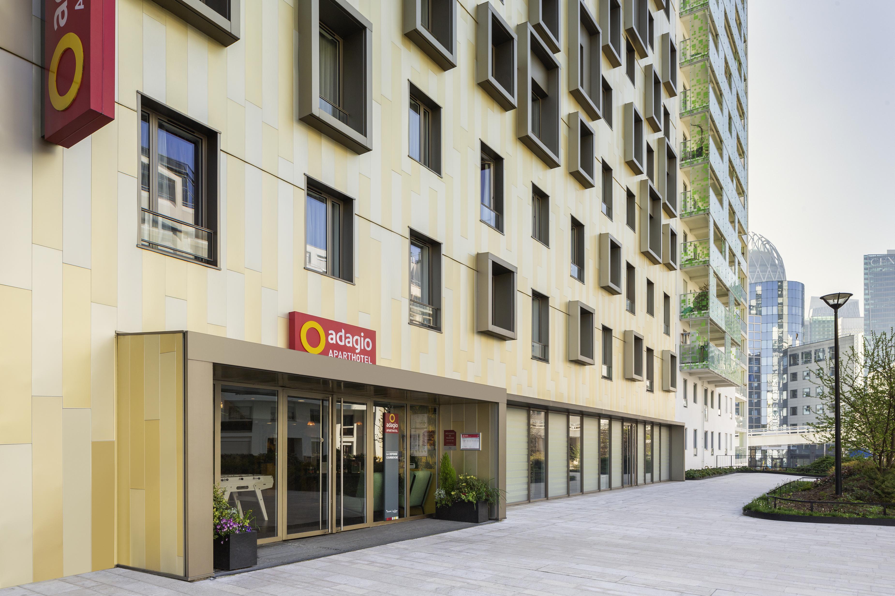 Aparthotel Adagio La Defense Courbevoie Exteriör bild